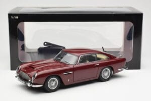 Aston Martin DB5 Dubonnet Rosso AUTOart 1:18 70213 Pressofusione — immagine 8 di 8