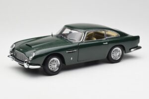 Aston Martin DB5 RHD Verde AUTOart 1:18 70024 Pressofusione