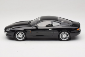 Aston Martin DB7 Bowland Black Cult Models 1:18 CML187-2 Resina — immagine 3 di 6