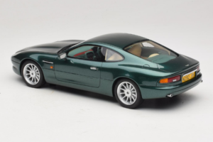 Aston Martin DB7 Buckinghamshire Green Cult Models 1:18 CML187-1 Resina — immagine 5 di 6