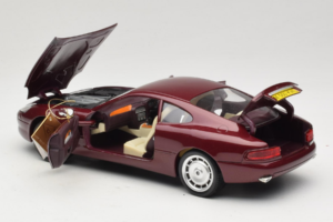 Aston Martin DB7 Rosso Guiloy 1:18 67550 Pressofusione — immagine 5 di 8