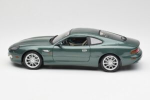 Aston Martin DB7 Vantage Verde Maisto 1:18 36880 Pressofusione — immagine 4 di 8