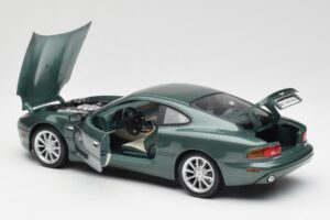Aston Martin DB7 Vantage Verde Maisto 1:18 36880 Pressofusione — immagine 5 di 8