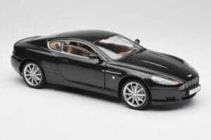 Aston Martin DB9 Nero Solido 1:18 15025600 Pressofusione — immagine 6 di 8