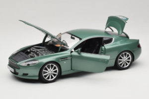 Aston Martin DB9 Verde Minichamps 1:18 150137322 Pressofusione — immagine 2 di 8
