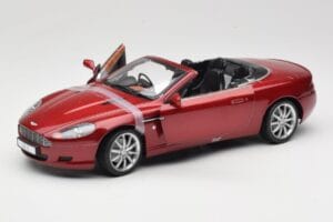 Aston Martin DB9 Volante Rosso Solido 1:18 8163 Pressofusione — immagine 2 di 8