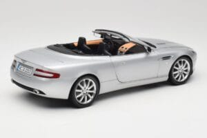 Aston Martin DB9 Volante Argento Minichamps 1:18 150137334 Pressofusione — immagine 3 di 8