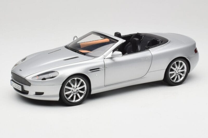 Aston Martin DB9 Volante Argento Minichamps 1:18 150137334 Pressofusione