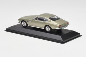 Aston Martin DBS Verde Argento Metallizzato Minichamps 1:43 400137600 Pressofusione — immagine 3 di 4