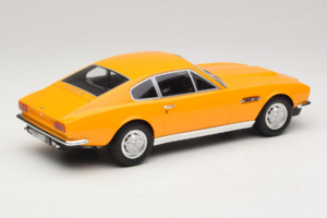 Aston Martin DBS Giallo GT Spirit 1:18 GT079 Resina — immagine 2 di 6