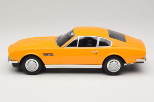 Aston Martin DBS Giallo GT Spirit 1:18 GT079 Resina — immagine 3 di 6