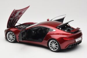 Aston Martin One-77 Diavolo Red AUTOart 1:18 70245 Pressofusione — immagine 5 di 8
