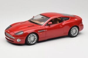 Aston Martin V12 Vanquish Rosso Bburago 1:18 34063 Pressofusione