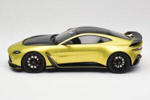Aston Martin V12 Vantage Final Edition Cosmopolitan Yellow TopSpeed 1:18 TS0453 Pressofusione — immagine 3 di 6