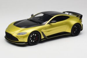 Aston Martin V12 Vantage Final Edition Cosmopolitan Yellow TopSpeed 1:18 TS0453 Pressofusione