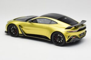 Aston Martin V12 Vantage Final Edition Cosmopolitan Yellow TopSpeed 1:18 TS0453 Pressofusione — immagine 5 di 6