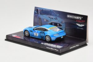 Aston Martin V12 Vantage #7 U. Bez / Porritt / R. Meaden / Mathai 24 Hours Nurburgring 2009 Minichamps 1:43 437091307 Pressof — immagine 3 di 4