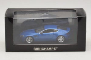 Aston Martin V8 Vantage Blue Metallic Minichamps 1:43 400137422 Pressofusione — immagine 4 di 4