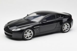 Aston Martin V8 Vantage Onyx Nero AUTOart 1:18 70202 Pressofusione