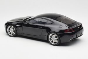 Aston Martin V8 Vantage Onyx Nero AUTOart 1:18 70202 Pressofusione — immagine 7 di 8