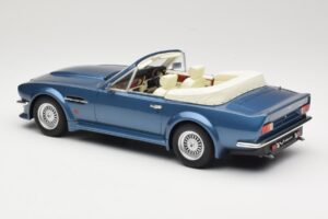 Aston Martin V8 Volante Blu GT Spirit 1:18 GT128 Resina — immagine 5 di 6
