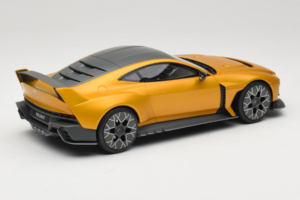 Aston Martin Valiant Auric Gold Metallic GT Spirit 1:18 GT546 Resina — immagine 2 di 6