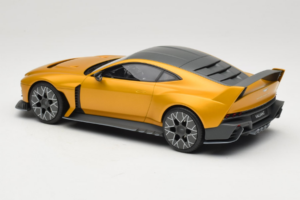 Aston Martin Valiant Auric Gold Metallic GT Spirit 1:18 GT546 Resina — immagine 5 di 6