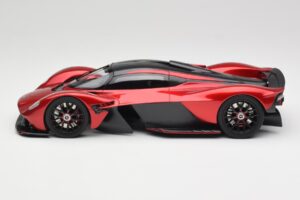 Aston Martin Valkyrie AMR Pro Hyper Red TopSpeed 1:18 TS0539 Pressofusione — immagine 3 di 6