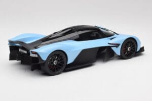 Aston Martin Valkyrie Racing Blu GT Spirit 1:18 GT915 Resina — immagine 2 di 6