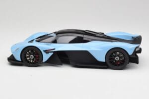 Aston Martin Valkyrie Racing Blu GT Spirit 1:18 GT915 Resina — immagine 3 di 6