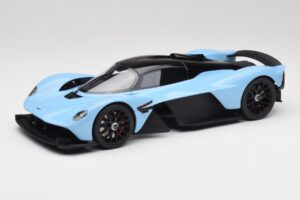Aston Martin Valkyrie Racing Blu GT Spirit 1:18 GT915 Resina