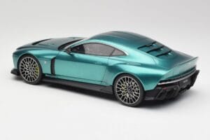 Aston Martin Valour Racing Green GT Spirit 1:18 GT480 Resina — immagine 5 di 6