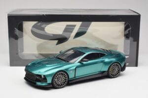 Aston Martin Valour Racing Green GT Spirit 1:18 GT480 Resina — immagine 6 di 6