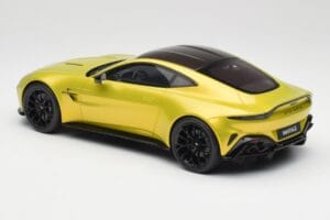 Aston Martin Vantage Cosmopolitan Yellow GT Spirit 1:18 GT514 Resina — immagine 5 di 6