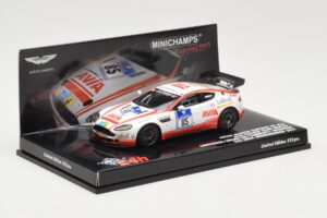 Aston Martin Vantage V8 GT4 #85 Avia Racing Team Louisoder / Niemeyer / Lamberty / Neuhorn 24 Hours Nurburgring 2011 Minicham — immagine 2 di 4