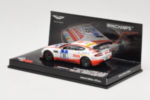 Aston Martin Vantage V8 GT4 #85 Avia Racing Team Louisoder / Niemeyer / Lamberty / Neuhorn 24 Hours Nurburgring 2011 Minicham — immagine 3 di 4