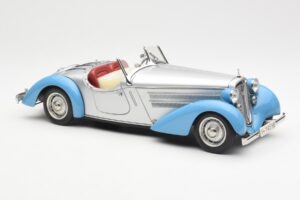 Audi 225 Front Roadster Blu Argento CMC 1:18 M-075B Pressofusione — immagine 4 di 6