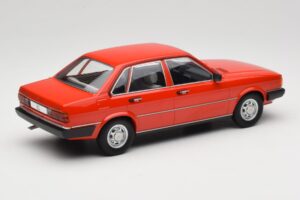 Audi 80 B2 GLS Rosso MCG 1:18 MCG18526 Pressofusione — immagine 2 di 6