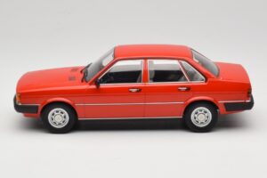 Audi 80 B2 GLS Rosso MCG 1:18 MCG18526 Pressofusione — immagine 3 di 6