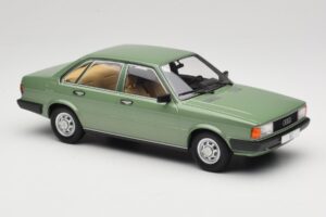 Audi 80 B2 Verde MCG 1:18 MCG18525 Pressofusione — immagine 4 di 6