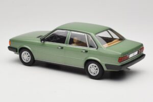 Audi 80 B2 Verde MCG 1:18 MCG18525 Pressofusione — immagine 5 di 6