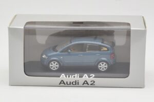 Audi A2 Blue Metallic Minichamps 1:43 20022200748005 Pressofusione — immagine 4 di 4