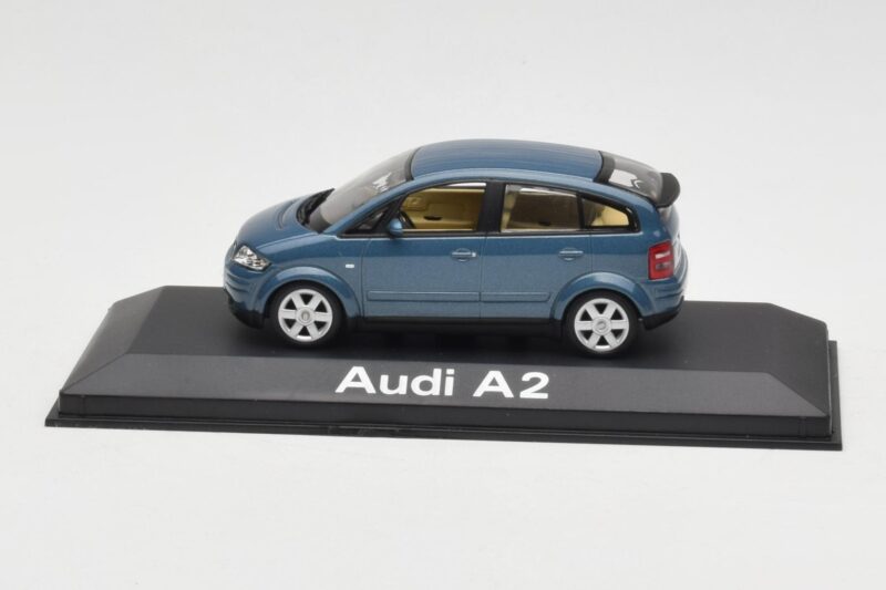Audi A2 Blue Metallic Minichamps 1:43 20022200748005 Pressofusione