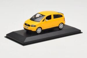 Audi A2 8Z Giallo Minichamps 1:43 AUDI005 Pressofusione — immagine 2 di 4