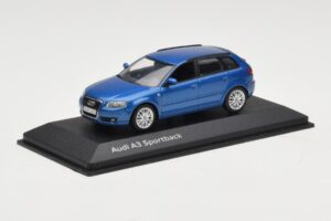 Audi A3 8P Sportback Mauritius Blue Minichamps 1:43 5010403033 Pressofusione — immagine 2 di 4