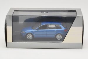 Audi A3 8P Sportback Mauritius Blue Minichamps 1:43 5010403033 Pressofusione — immagine 4 di 4