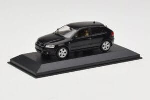 Audi A3 8P Black Metallic Minichamps 1:43 12000 Pressofusione — immagine 2 di 4