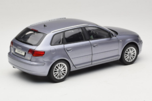 Audi A3 8P Sportback Light Blue Metallic Kyosho 1:18 5010403025 Pressofusione — immagine 3 di 8