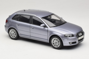 Audi A3 8P Sportback Light Blue Metallic Kyosho 1:18 5010403025 Pressofusione — immagine 6 di 8