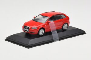 Audi A3 8P Sportback Rosso Minichamps 1:43 5010403023 Pressofusione — immagine 2 di 4